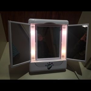 makeup mirror with lights